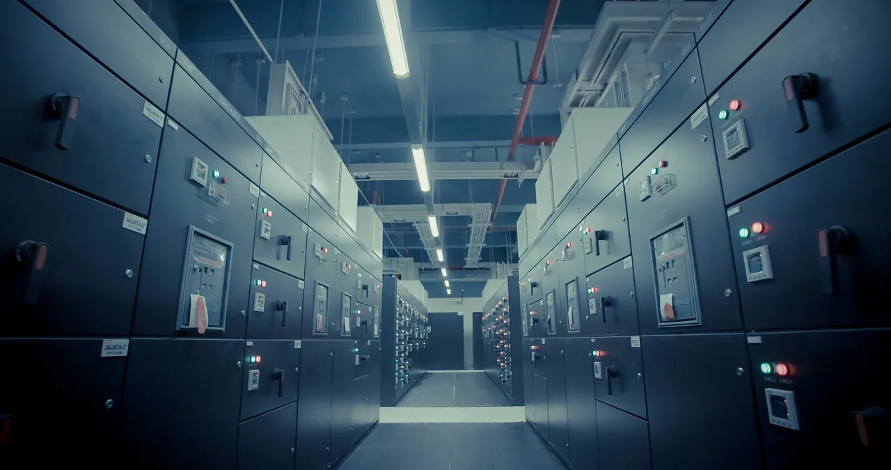 Elektrik taahhüt ve switchboard altyapı ekipmanları